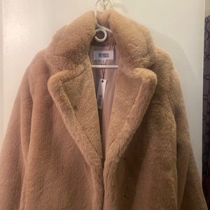 NWT BB Dakota Faux Fur Coat